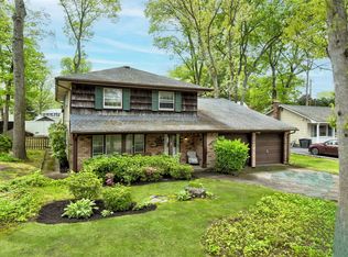 76 Moriches Rd, Lake Grove, NY 11755