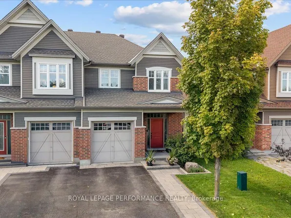 929 Verbena Cres, Ottawa, ON K1T 0K4