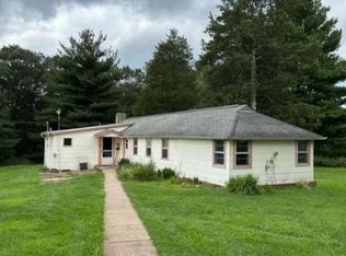 58 Pond Ln, Milford, NJ 08848