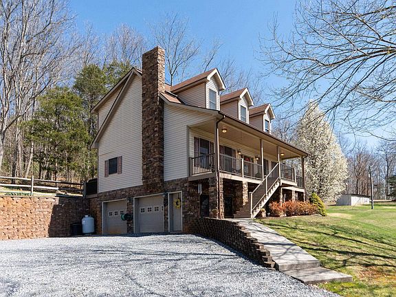 3rd image of 210 Anderson Farm Rd