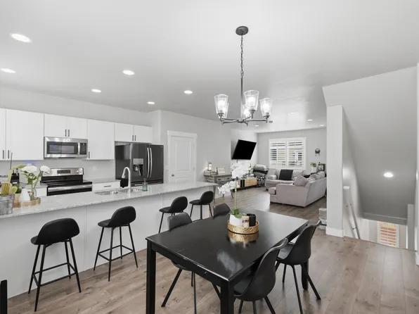 3667 W Evening Sky Ln, South Jordan, UT 84009