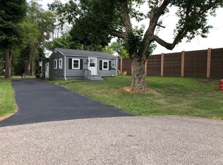 2190 Marston Dr, Waterford, MI