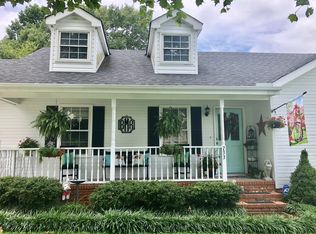 733 Debbie Ln, Ringgold, GA 30736