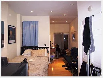 Rented by R New York