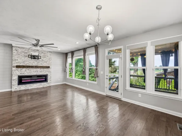 591 Williamsburg Dr, Mount Washington, KY 40047