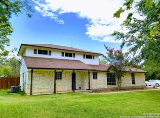 109 Woodcreek Dr, La Vernia, TX 78121