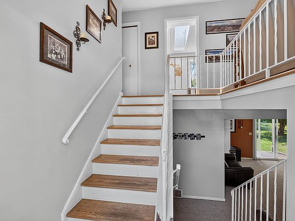 4th image of 2130 Creglow Dr