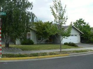 2722 Esther Ln, Grants Pass, OR 97527