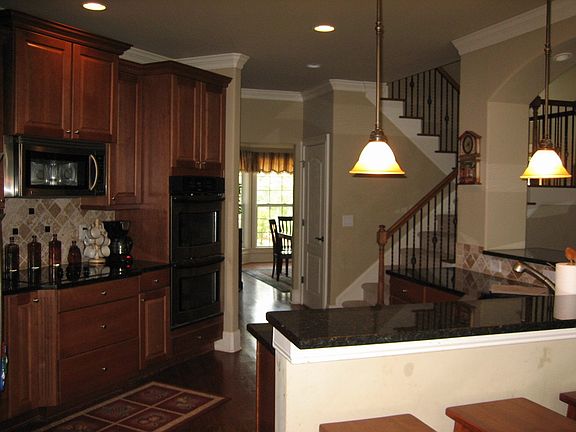 5th image of 7215 Sawgrass Dr