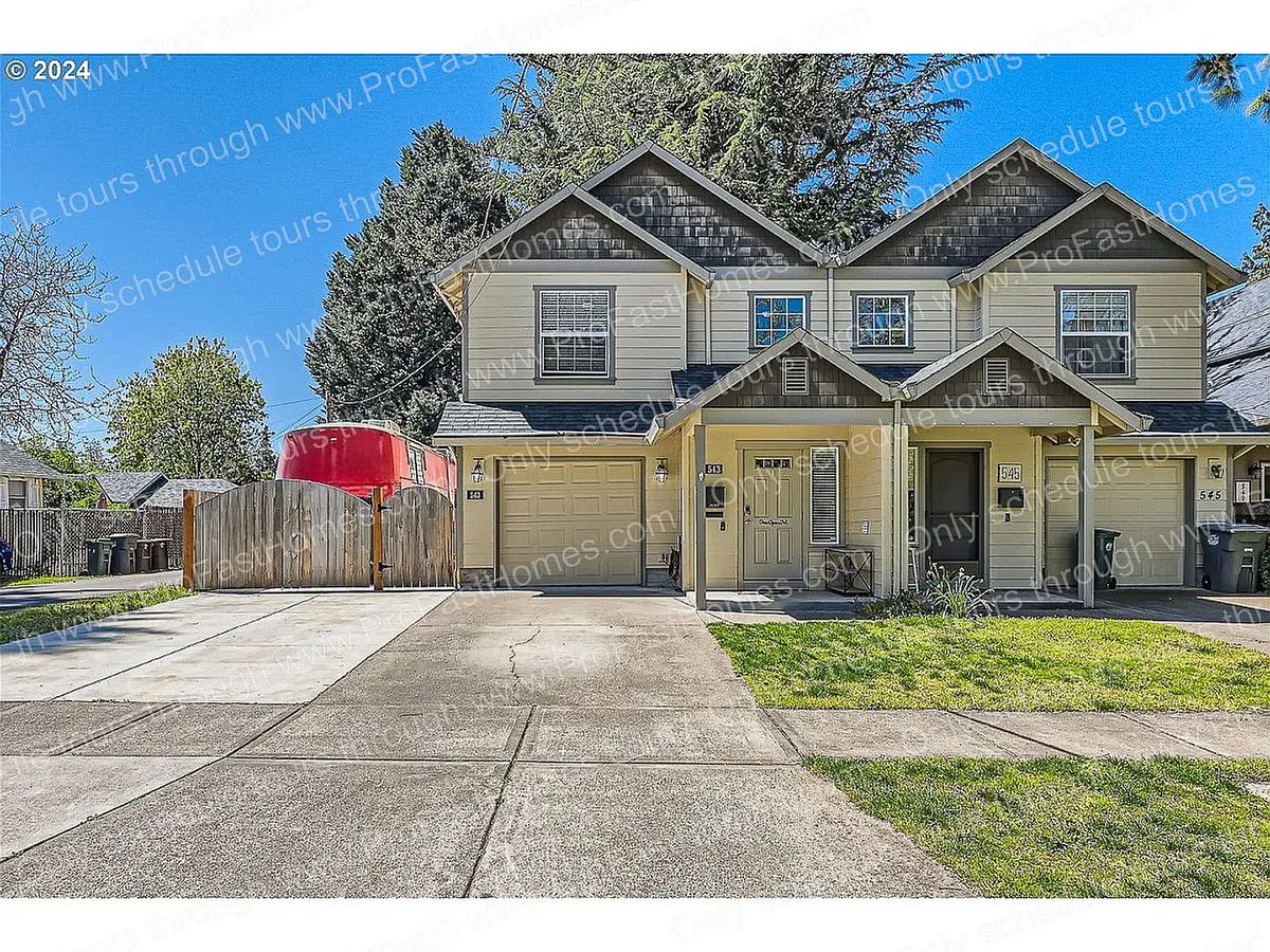 Building Photo - 543 NE 2nd Ave