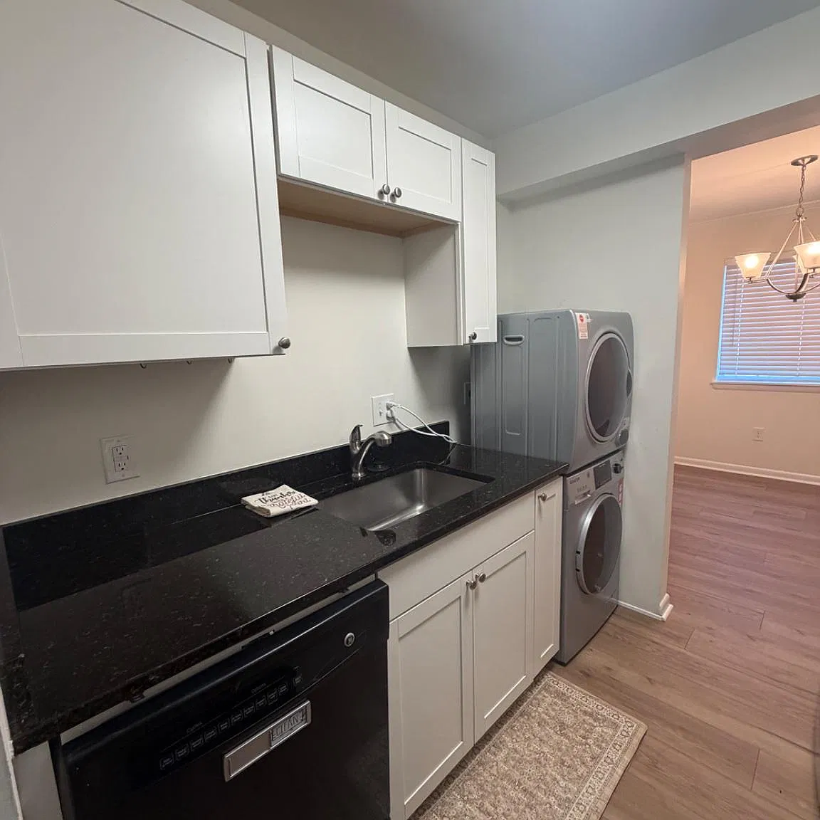 River Terrace Condo — Photo 4
