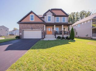 2106 Thorncrag Ln, Midlothian, VA 23112