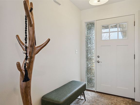 3rd image of 5946 Rock Ridge Dr