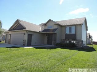10125 31st Ct NE, Saint Michael, MN 55376