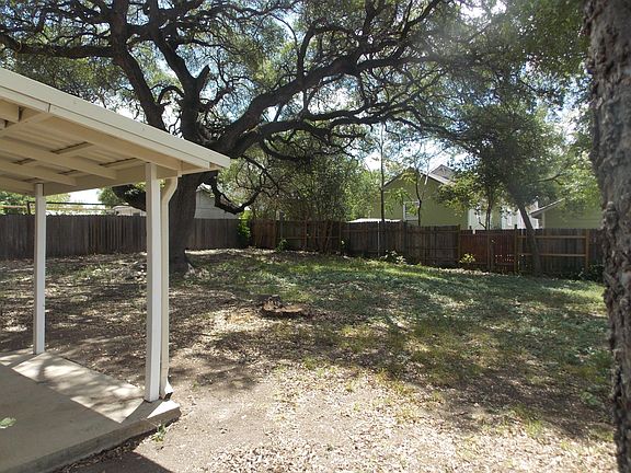 3rd image of 505 E Avenue I