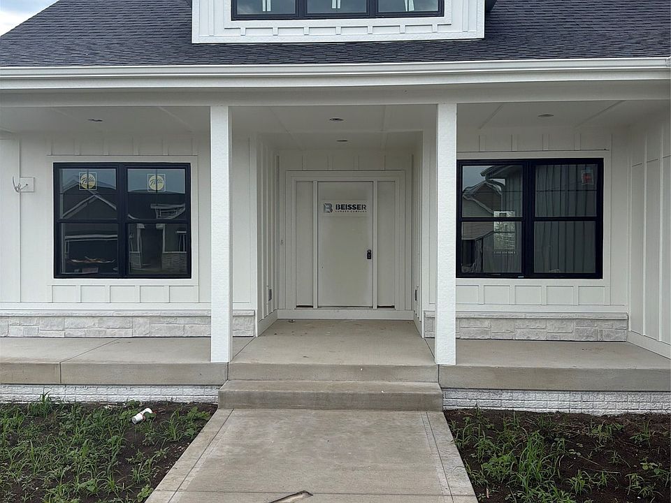 2nd image of 1365 NW Brooks Dr