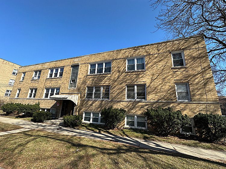 1st image of 5241 N Rockwell St #1A