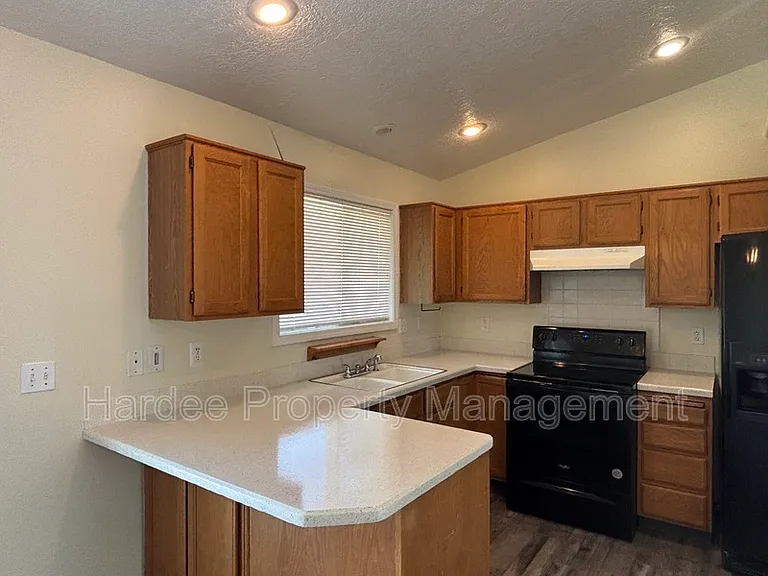 10764 W Goldenrod Ave — Photo 4