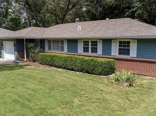 914 W 22nd Ter, Lawrence, KS 66046