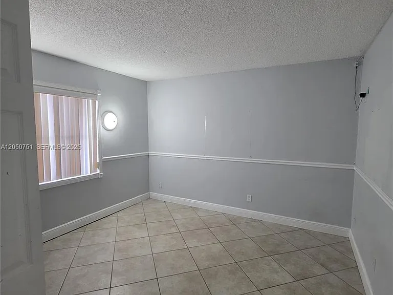 1750 W 46th St #520 — Photo 10