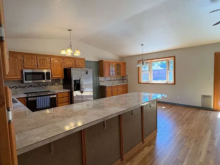 6469 Pulpit Rock Dr — Photo 5