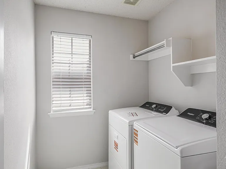 7611 Cordova Dr — Photo 22