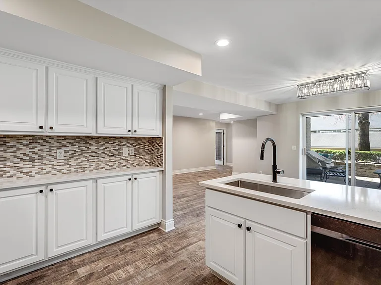 1113 N Old Woodward Ave #78 — Photo 13