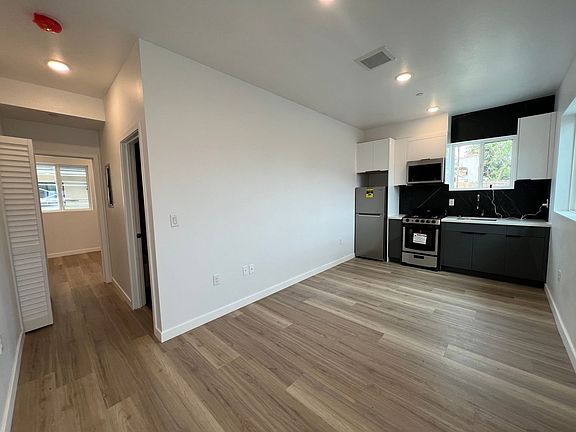 4th image of 5526 Blackwelder St #5528-1/2