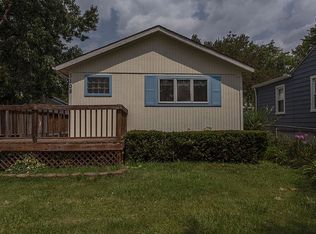 1108 Lakeview St, Waterford, MI 48328