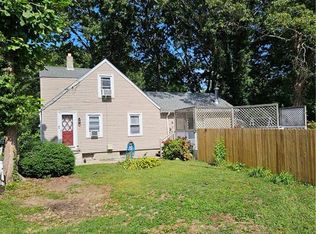 46 Sweet St, Warwick, RI 02889