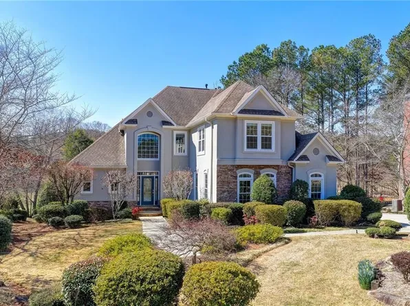 6415 Sterling Dr, Suwanee, GA 30024