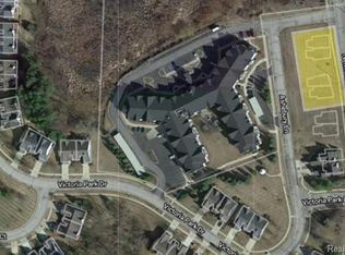 1327 Ashebury Ln, Howell, MI 48843