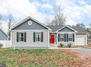 10 Azalea Way, Colonial Beach, VA 22443