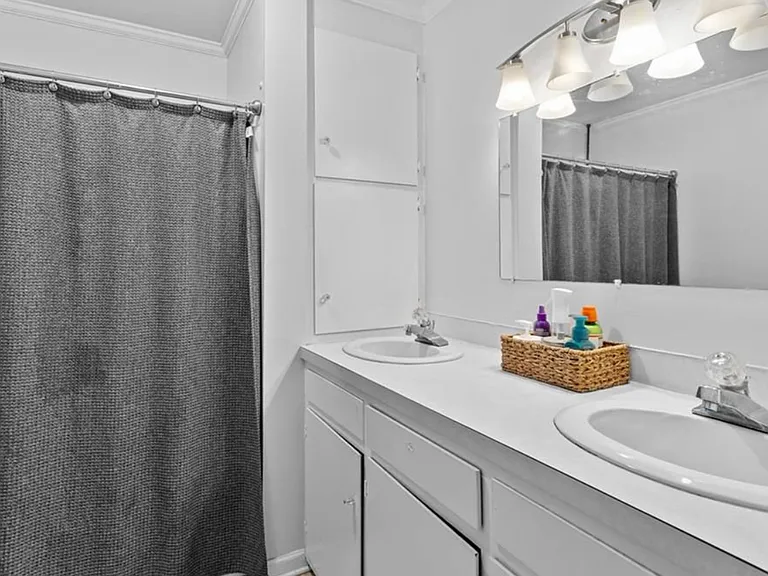 1755 Madison Ave — Photo 19