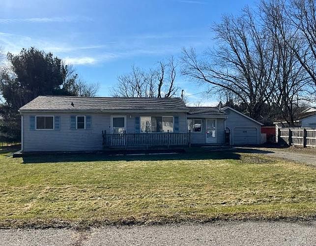 1st image of 4456 Burgundy Dr