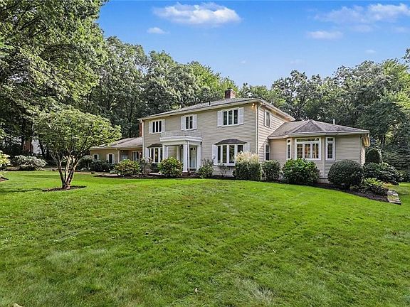 2nd image of 88 Varnum Dr