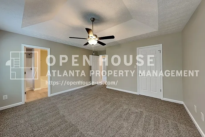 110 Rockefeller Ln — Photo 12