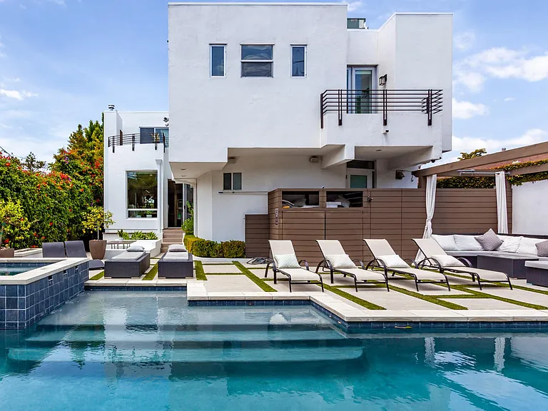 808 N La Jolla Ave — Photo 41