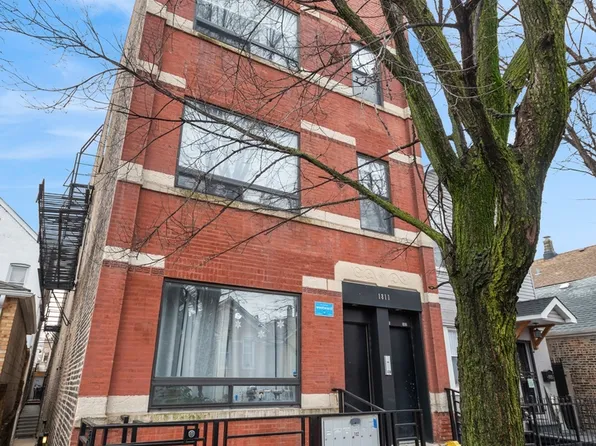 1811 W 17th St #303, Chicago, IL 60608