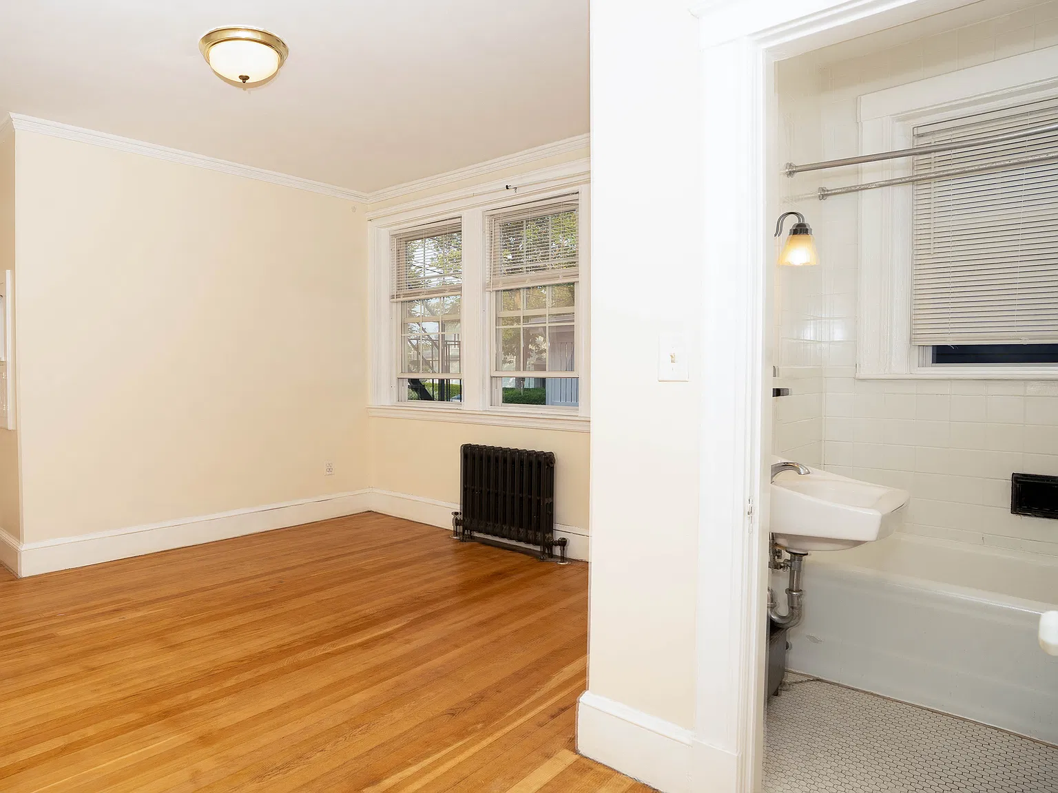 Studio, 360 sqft, $1,750 — Photo 3