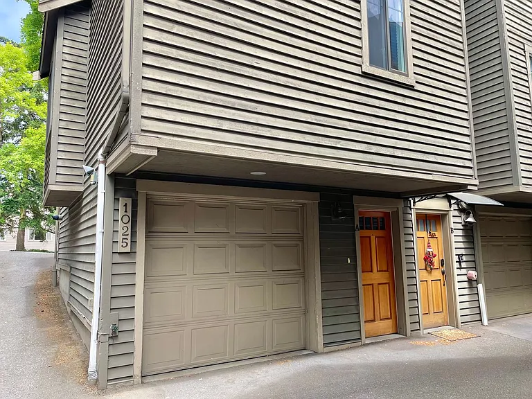 1025 NE 125th St #A — Photo 14