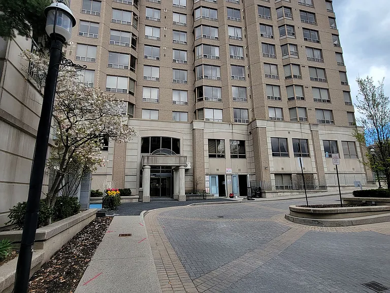 5418 Yonge St #903 — Photo 5