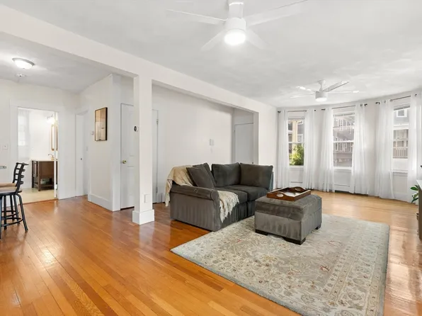 39 Leach St #1, Salem, MA 01970