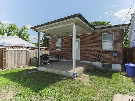 5th image of 4055 Burgen Ave