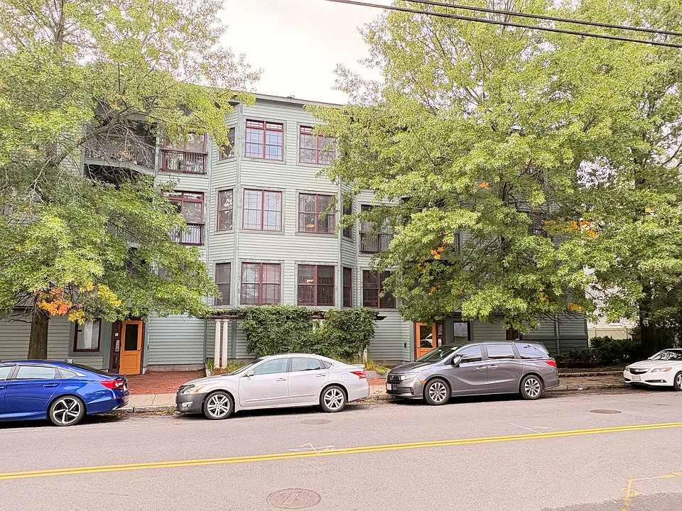 185 High St #303