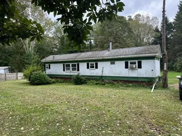 835 Center St, Dighton, MA 02715