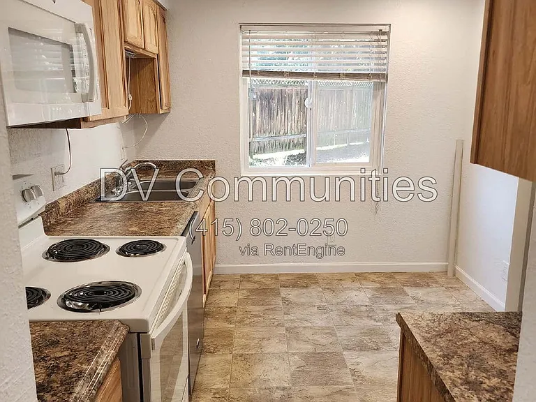 101 N 10th St #13 — Photo 9