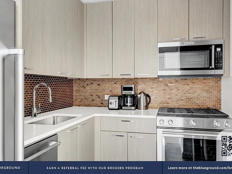105 Duane St #27C — Photo 8