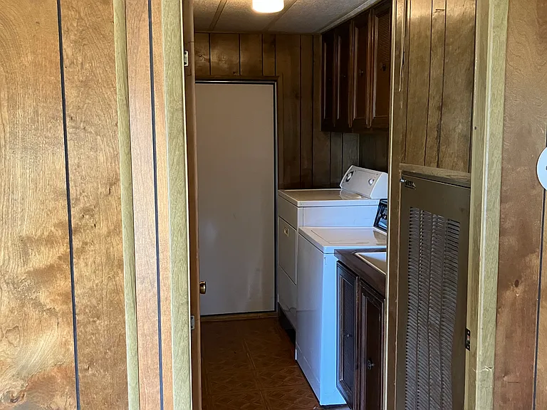 4030 State Route 105 — Photo 18