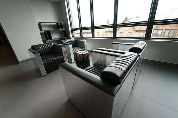 Rented by Manhattan Management LLC | media 37